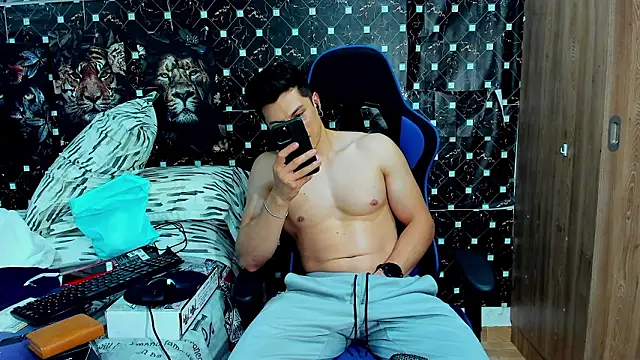 javiersexymann online show from February 23, 2026, 6:33 am