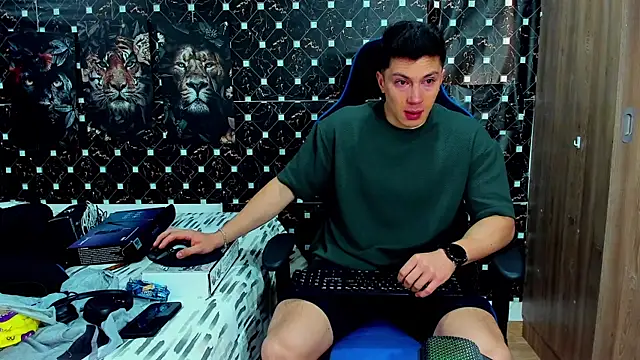 javiersexymann online show from April 10, 2026, 9:08 pm