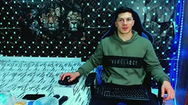 javiersexymann online show from June 5, 2026, 6:52 am