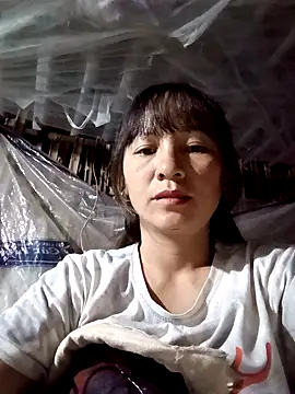 Mini3333 online show from November 8, 2025, 10:52 pm