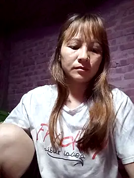 Mini3333 online show from April 15, 2026, 5:53 pm