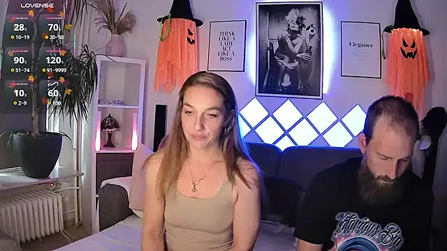 XBellaXundXUweX online show from October 6, 2025, 8:34 am