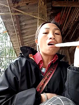 lucybaby00 online show from February 23, 2026, 2:09 am