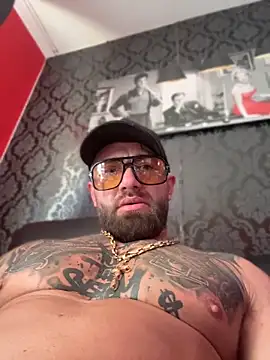 Snapshot of CoradoDe chatting on May 24, 2026, 9:25 am CoradoDe online show from May 24, 2026, 9:25 am