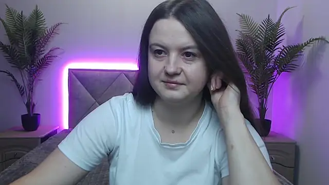 MavkaCute online show from September 11, 2025, 5:57 pm