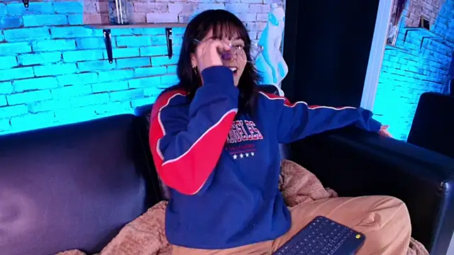 kitty malach online show from December 21, 2025, 3:13 am