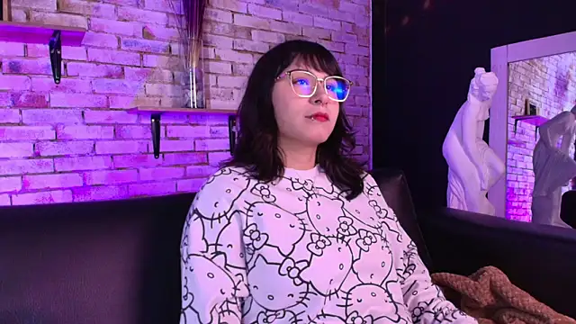 kitty malach online show from March 12, 2026, 4:29 am