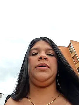 Eiimy pretty online show from October 29, 2025, 8:10 pm