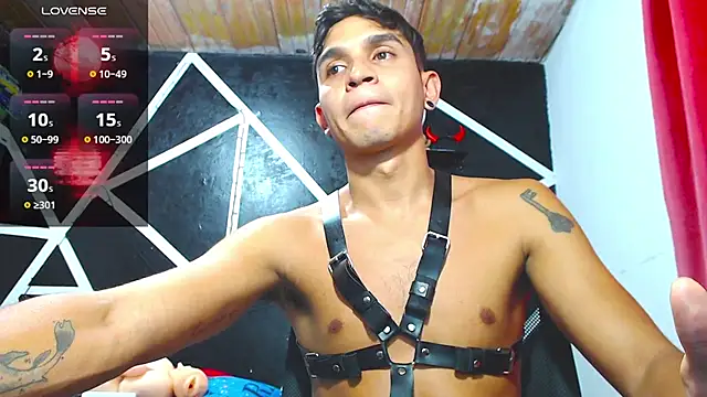 Angel latinboy online show from September 25, 2025, 9:29 pm