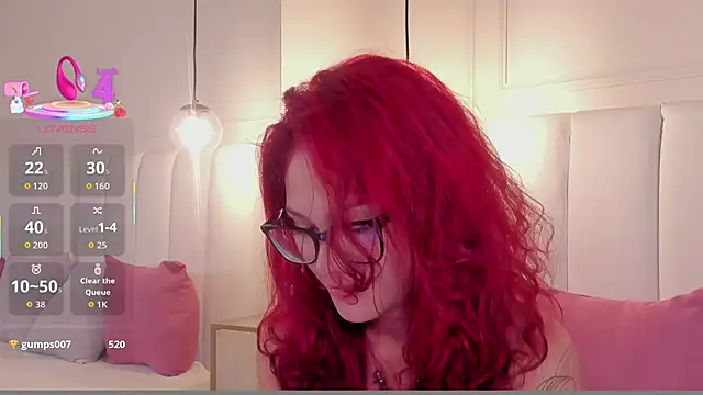 mae lyra online show from December 15, 2025, 8:07 am