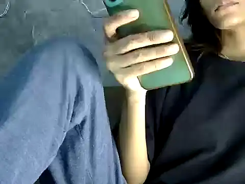 Snapshot of Your-muskan chatting on November 29, 2025, 5:43 am Your-muskan online show from November 29, 2025, 5:43 am