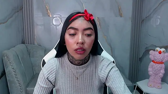 Ashley Blum v online show from September 11, 2025, 7:36 pm