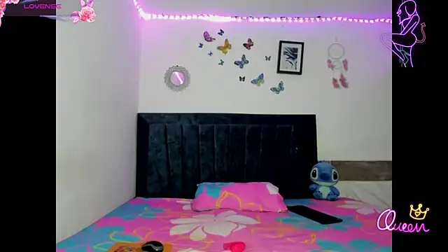 emmie bunny online show from July 4, 2026, 9:54 pm