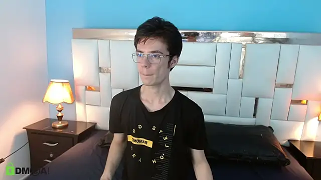 VIKTORNOIR online show from September 24, 2025, 10:02 pm