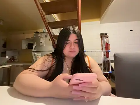 Snapshot of Tukatita69 chatting on May 20, 2026, 2:29 am Tukatita69 online show from May 20, 2026, 2:29 am