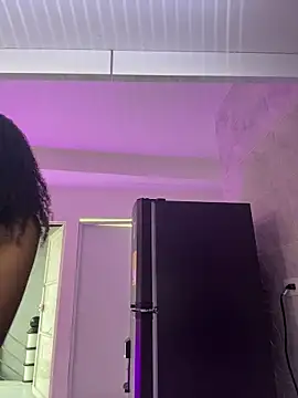 Snapshot of Keirahartz chatting on March 8, 2026, 12:42 pm Keirahartz online show from March 8, 2026, 12:42 pm