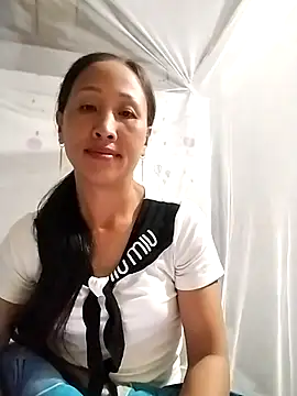 cute love00 online show from October 22, 2025, 6:35 am