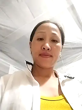 cute love00 online show from October 28, 2025, 5:44 am