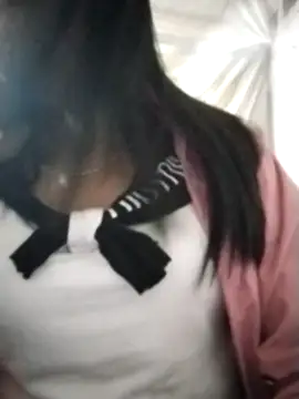 cute love00 online show from December 19, 2025, 12:28 am