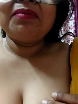 sana khan666 online show from October 9, 2025, 8:51 pm