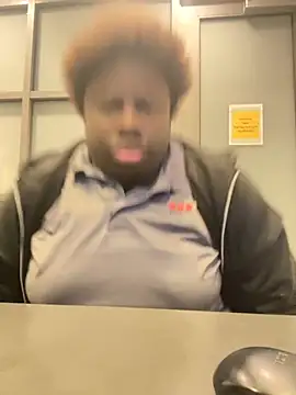 Breezylws online show from September 30, 2025, 5:56 am