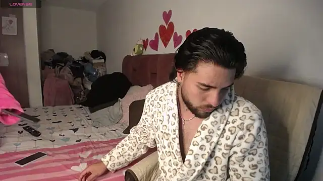 couple love12 online show from September 21, 2025, 5:20 am