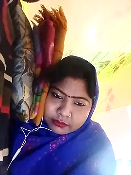 Snapshot of Apkisona8 chatting on April 8, 2026, 5:35 pm Apkisona8 online show from April 8, 2026, 5:35 pm