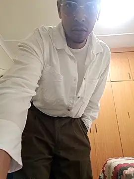 Snapshot of LandoEnergy17 chatting on September 20, 2025, 10:27 am LandoEnergy17 online show from September 20, 2025, 10:27 am