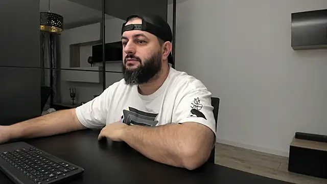 DravenPeak online show from November 29, 2025, 2:14 am