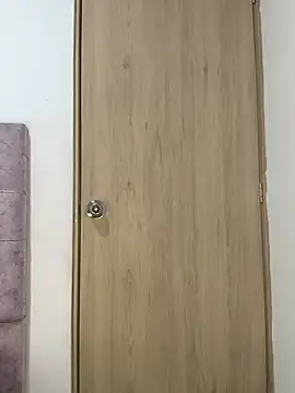 butterfly777  online show from September 13, 2025, 9:20 am