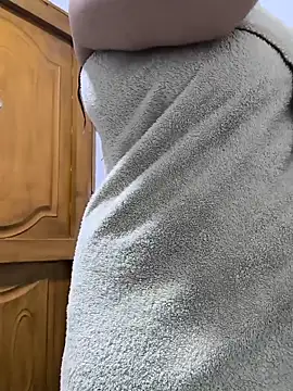 butterfly777  online show from September 27, 2025, 11:15 am