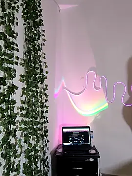 butterfly777  online show from February 15, 2026, 3:09 pm