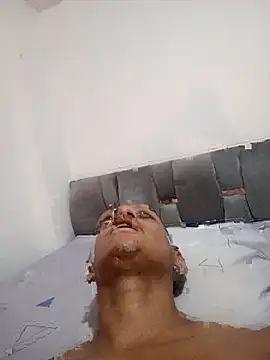 Snapshot of Jota_Alejand chatting on January 7, 2026, 7:49 pm Jota Alejand online show from January 7, 2026, 7:49 pm