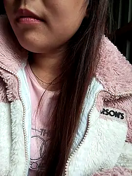 vivi cute online show from September 9, 2025, 3:50 am