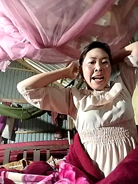 vivi cute online show from October 4, 2025, 12:08 am