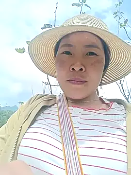 vivi cute online show from October 11, 2025, 4:22 am