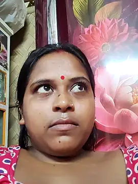 Hot-Show2 online show from October 8, 2025, 5:38 am