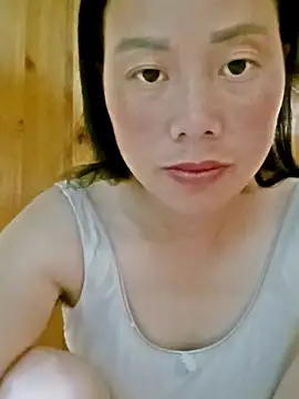 LyyChac online show from September 18, 2025, 5:53 am