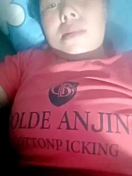 LyyChac online show from November 17, 2025, 5:24 am