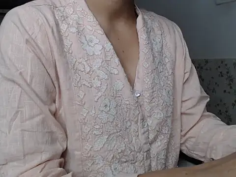 snow white123 online show from September 8, 2025, 7:57 pm