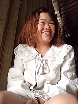 sukabae00 online show from May 9, 2026, 1:22 am