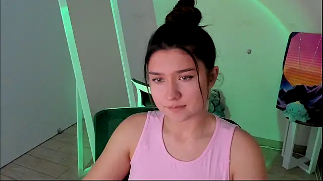 Sandra Curly online show from December 2, 2025, 8:15 pm