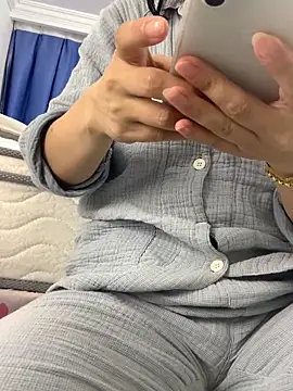 Snapshot of cgooh-611 chatting on October 26, 2025, 5:19 pm cgooh-611 online show from October 26, 2025, 5:19 pm