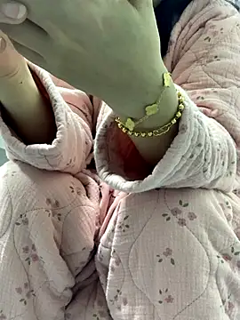 Snapshot of cgooh-611 chatting on November 3, 2025, 4:03 am cgooh-611 online show from November 3, 2025, 4:03 am