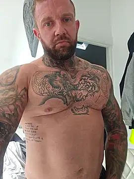 tattedmuscle1 online show from October 11, 2025, 2:48 pm