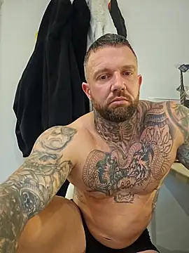 tattedmuscle1 online show from November 9, 2025, 2:59 pm