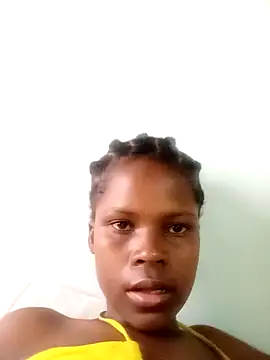 Snapshot of Caramelchick01 chatting on October 8, 2025, 5:38 am Caramelchick01 online show from October 8, 2025, 5:38 am