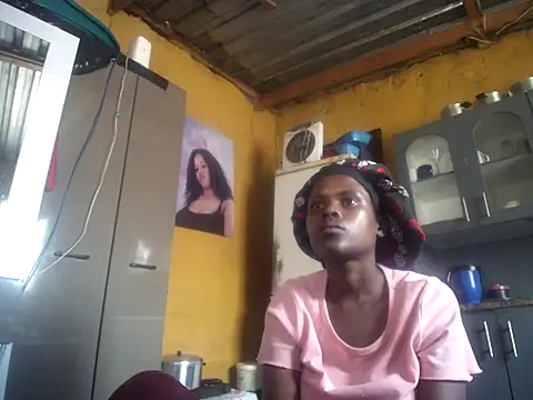 Snapshot of Caramelchick01 chatting on November 7, 2025, 10:26 am Caramelchick01 online show from November 7, 2025, 10:26 am