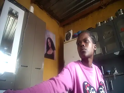 Snapshot of Caramelchick01 chatting on November 18, 2025, 11:03 am Caramelchick01 online show from November 18, 2025, 11:03 am