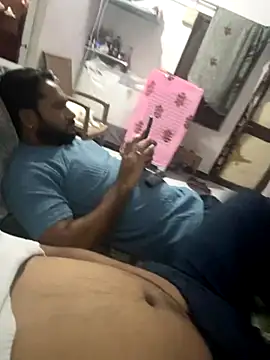 DeepakFucker01 online show from October 3, 2025, 4:48 pm